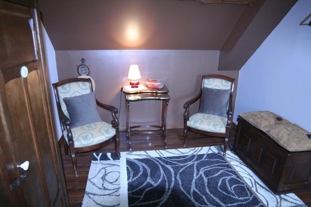 Chambre D'Hotes Du Domaine De La Haute Poignandiere Saint-Germain-de-la-Coudre Ruang foto