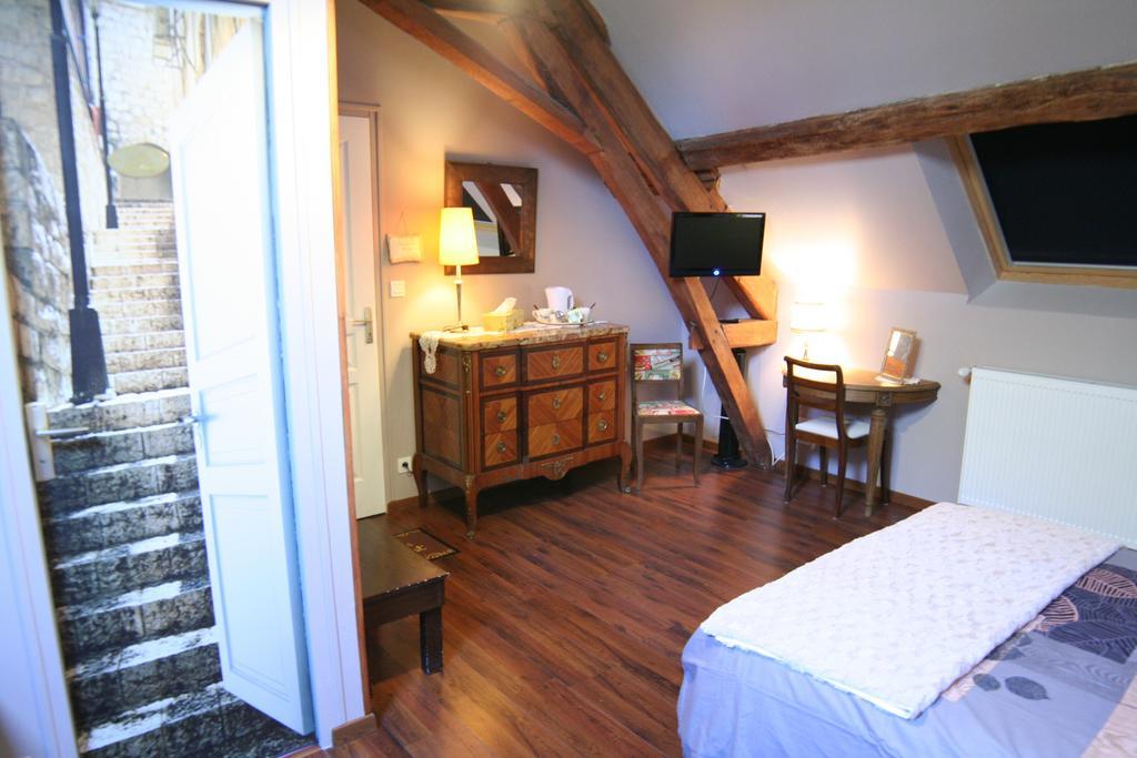 Chambre D'Hotes Du Domaine De La Haute Poignandiere Saint-Germain-de-la-Coudre Ruang foto